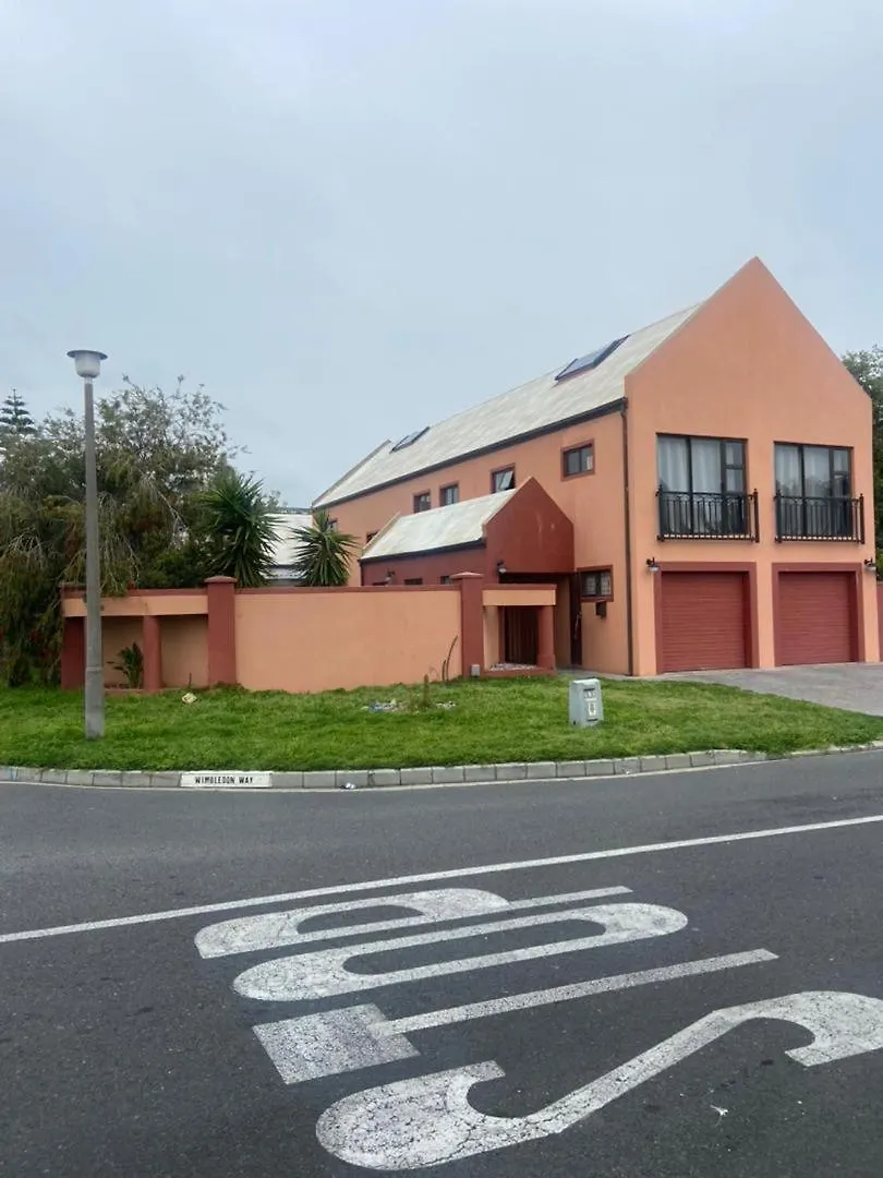Aa Guest House 2 Parklands