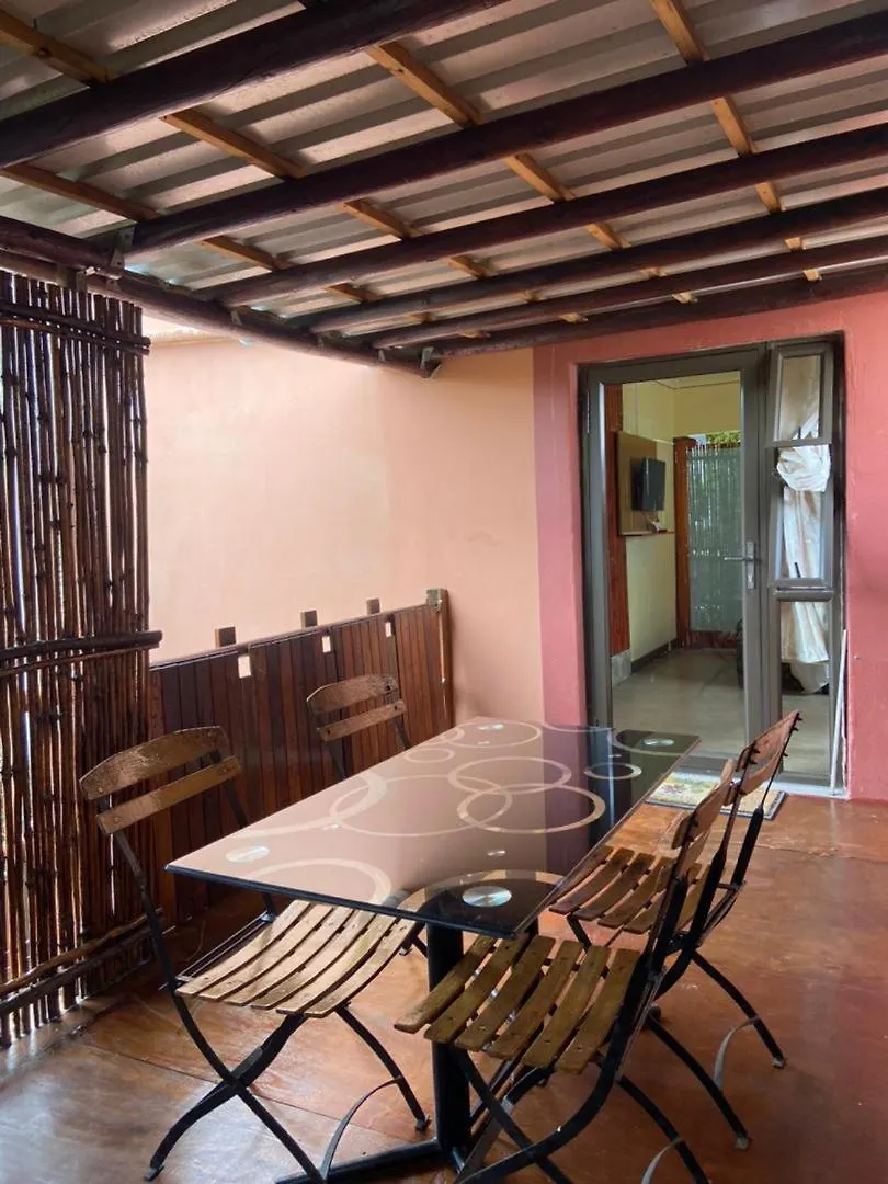 Aa Guest House 2 Parklands